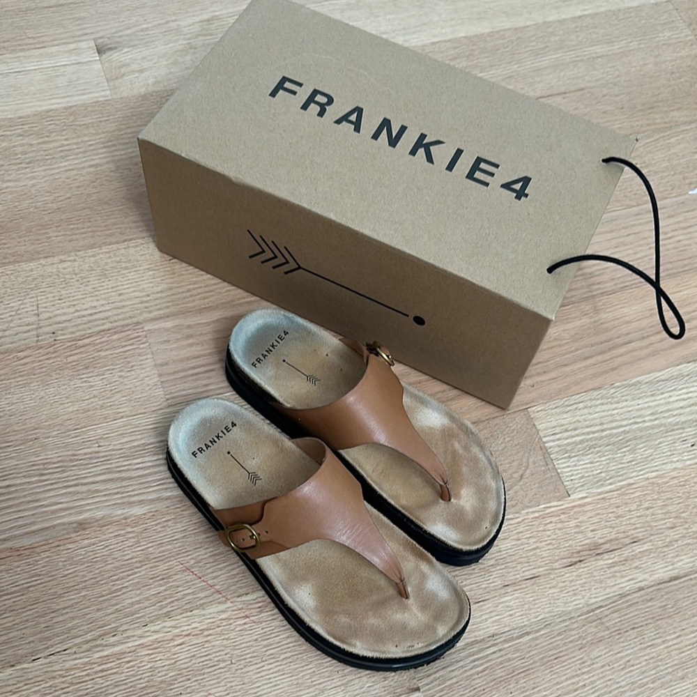 Frankie4 Brown Farrow Tan Sandals size 8